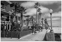 Beachfront houses and walkway, Mission Beach. San Diego, California, USA ( black and white)