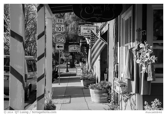 Sidewalk. San Juan Bautista, California, USA (black and white)