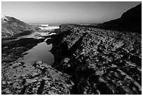 Rock rib, early morning, Spooners Cove, Montana de Oro State Park. Morro Bay, USA ( black and white)