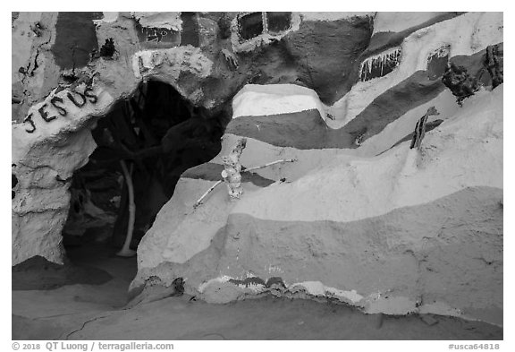 Rainbow walls, Salvation Mountain. Nyland, California, USA (black and white)