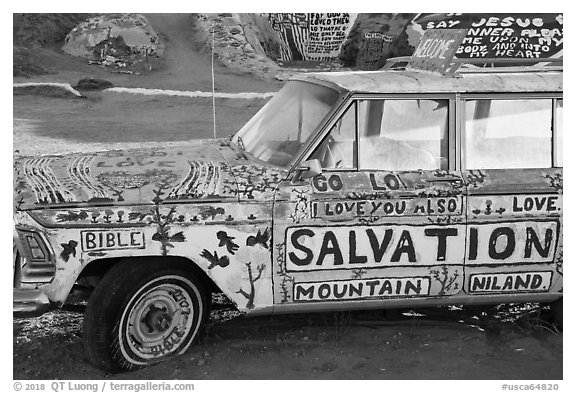 Painted car, Salvation Mountain. Nyland, California, USA (black and white)