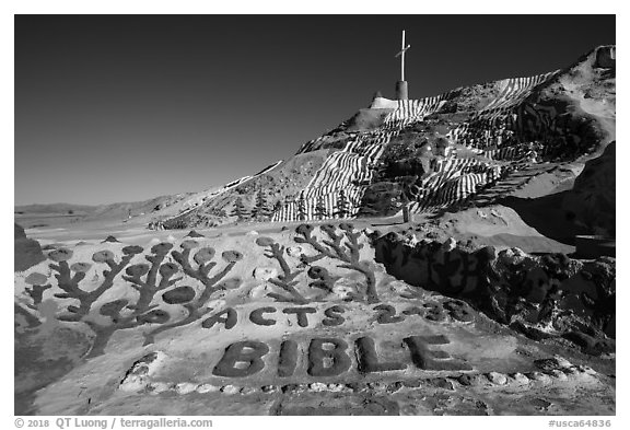 Salvation Mountain. Nyland, California, USA (black and white)