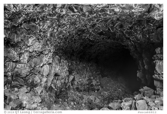 Skull Cave entrance. Lava Beds National Monument, California, USA (black and white)