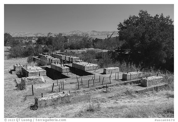 Ruins of Buena Vista deep shaft pumphouse, Almaden Quicksilver County Park. San Jose, California, USA (black and white)