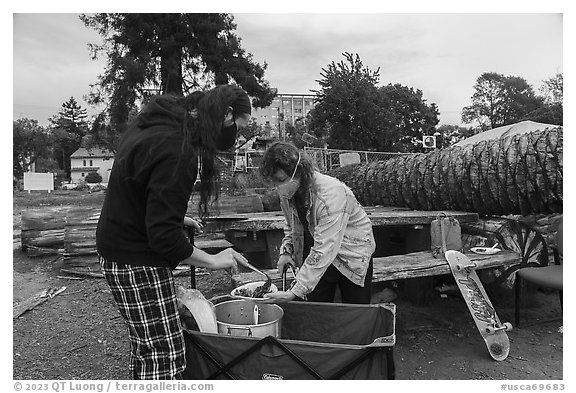 Volunteers serving meals at Peoples Park. Berkeley, California, USA