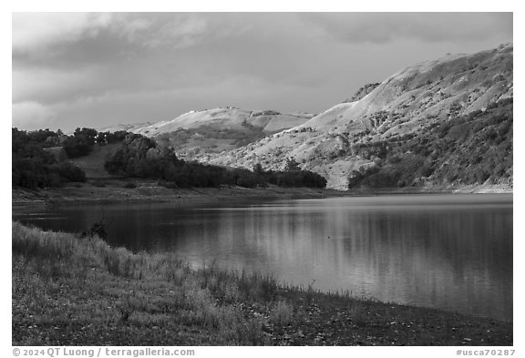 Coyote Lake, Coyote Lake Harvey Bear Ranch County Park. California, USA (black and white)