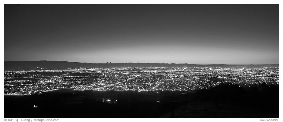 Lights of San Jose and Silicon Valley at sunset. San Jose, California, USA