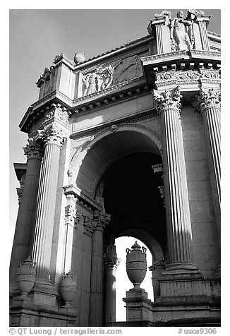 Rotunda of the Palace of Fine arts, late afternoon. San Francisco, California, USA (black and white)