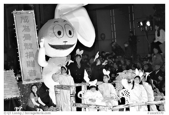 Float with figure for the Year of the Rabbit. San Francisco, California, USA (black and white)