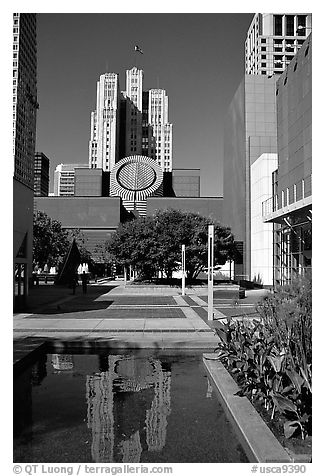 Museum of Modern Art from Yerba Buena Gardens. San Francisco, California, USA