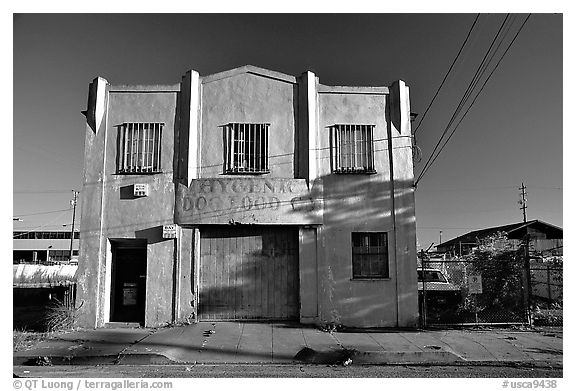 Hygienic food for dogs buildings. Berkeley, California, USA (black and white)