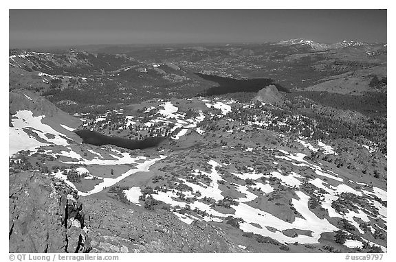 View from  Round Top Mountain. Mokelumne Wilderness, Eldorado National Forest, California, USA (black and white)