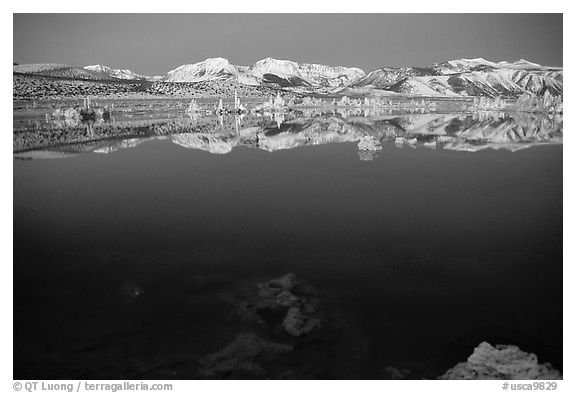 Tufas and Sierra Nevada, winter sunrise. Mono Lake, California, USA