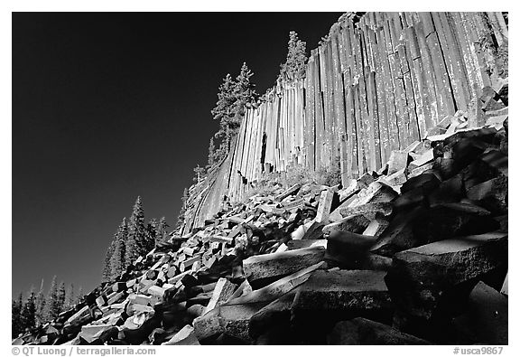 Columnar basalt, afternoon,  Devils Postpile National Monument. California, USA (black and white)