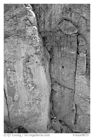 Climbers in Owens River Gorge. California, USA