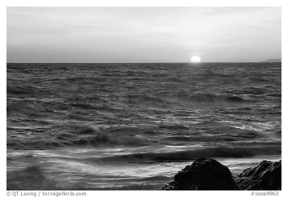 Sunset. Point Reyes National Seashore, California, USA (black and white)
