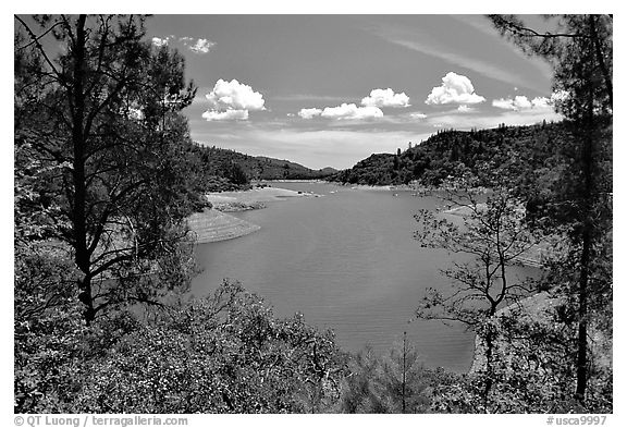 Shasta Lake, Wiskeytown-Shasta-Trinity National Recreation Area. California, USA (black and white)