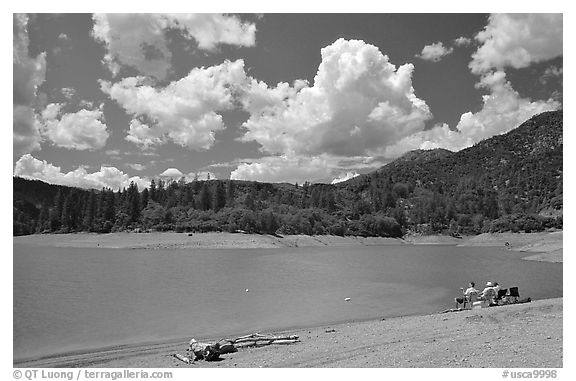 Family on the shore of Shasta Lake. California, USA (black and white)