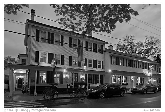 Griswold Inn at dusk, Essex. Connecticut, USA