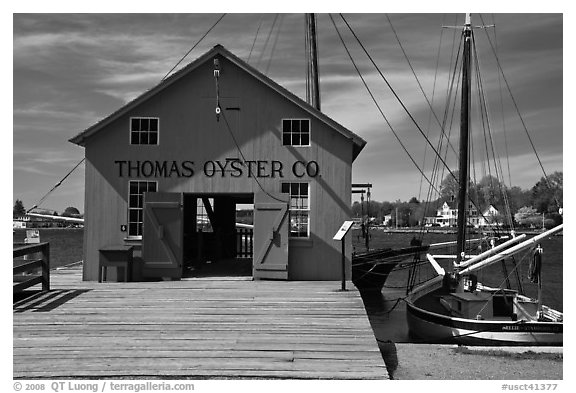 Thomas Oyster House. Mystic, Connecticut, USA (black and white)