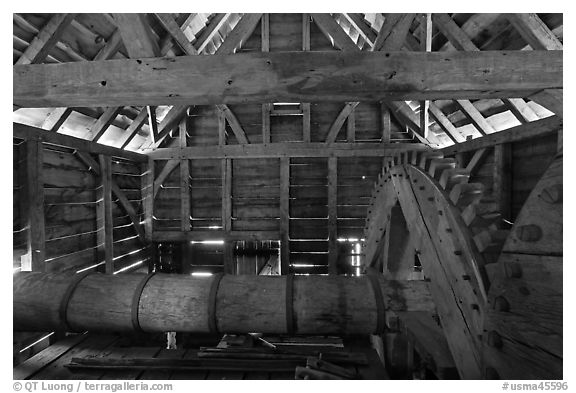 Waterwheel shaft inside forge, Saugus Iron Works National Historic Site. Massachussets, USA (black and white)