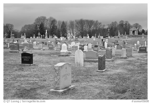 Cemetery in winter. Salem, Massachussets, USA (black and white)