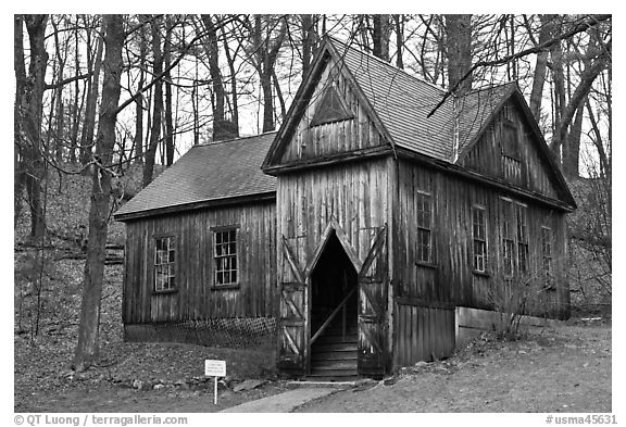 Concord School of Philosophy, Concord. Massachussets, USA (black and white)