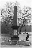 Memorial obelisk, Minute Man statue, Minute Man National Historical Park. Massachussets, USA (black and white)