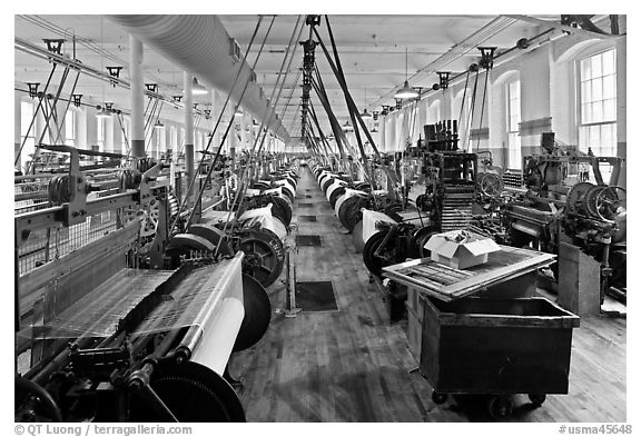 Weave Room, Boott Cottom Mills Museum, Lowell National Historical Park. Massachussets, USA