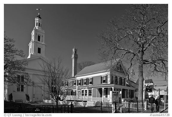 Church, Pilgrim Monument, and houses, Provincetown. Cape Cod, Massachussets, USA (black and white)