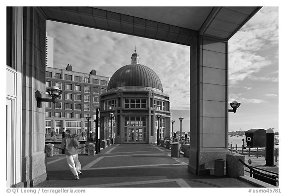 Ferry terminal, Rowes Wharf. Boston, Massachussets, USA