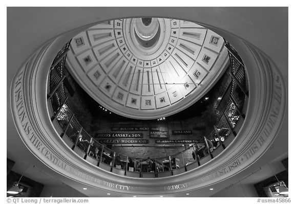 Below the dome, Quincy Market. Boston, Massachussets, USA (black and white)