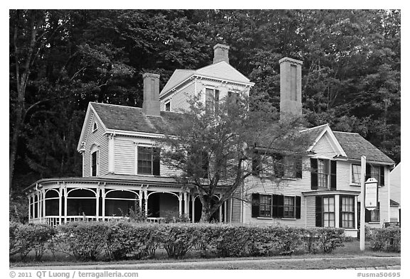 The Wayside. Massachussets, USA (black and white)