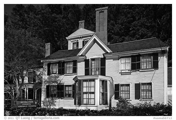 Wayside house at night, Concord. Massachussets, USA (black and white)