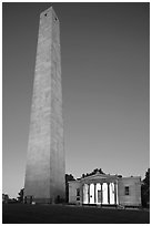 Bunker Hill Monument and exhibit lodge at dawn, Charlestown. Boston, Massachussets, USA (black and white)