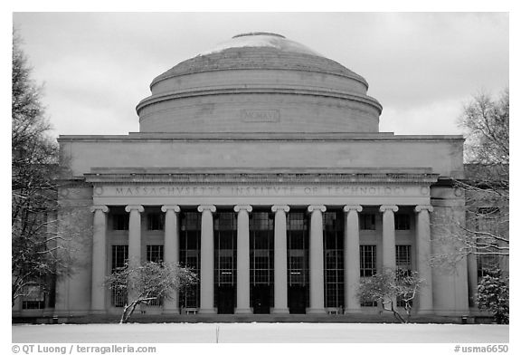 Main entrance of the Massachussetts Institute of Technology. Boston, Massachussets, USA