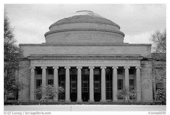 Main entrance of the Massachussetts Institute of Technology. Boston, Massachussets, USA