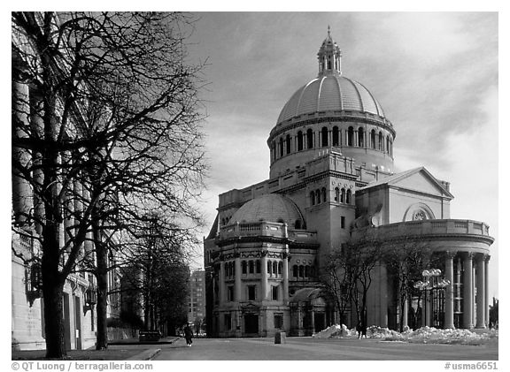 First Church of Christ, Scientist (mother building). Boston, Massachussets, USA (black and white)