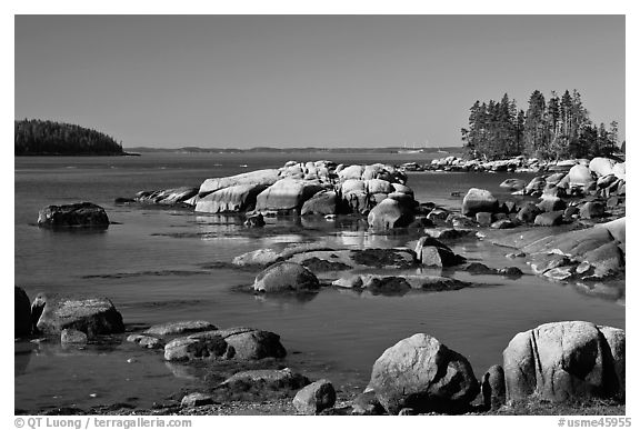 Boulders, Penobscot Bay. Stonington, Maine, USA (black and white)