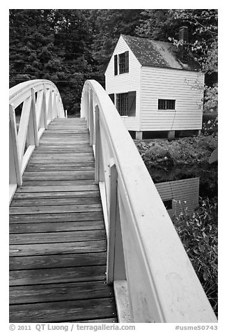 White wooden bridged and house. Maine, USA (black and white)