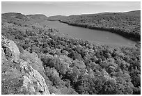 Lake of the Clouds with early fall colors, Porcupine Mountains State Park. Upper Michigan Peninsula, USA (black and white)