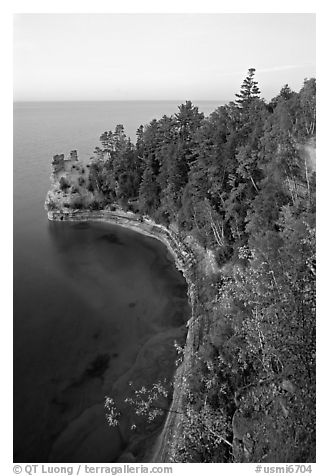 Miners castle, late afternoon, Pictured Rocks National Lakeshore. Upper Michigan Peninsula, USA (black and white)