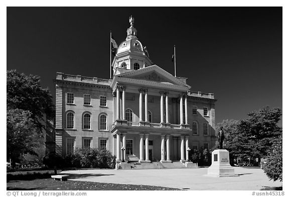 New Hampshire state house. Concord, New Hampshire, USA (black and white)