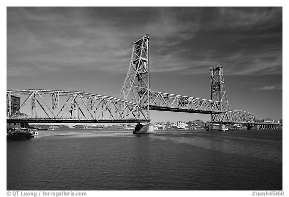 Memorial bridge. Portsmouth, New Hampshire, USA (black and white)