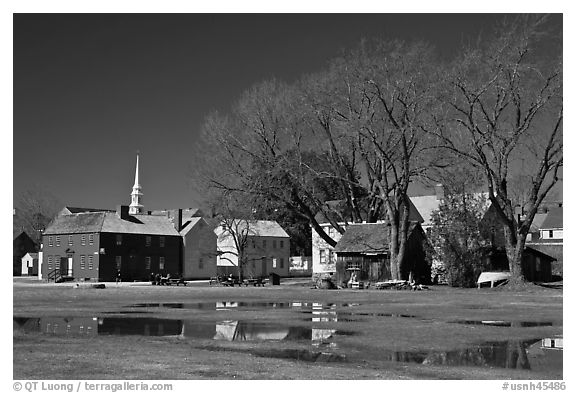 Park. Portsmouth, New Hampshire, USA (black and white)