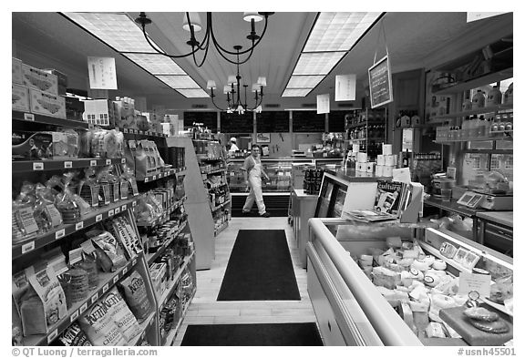 Grocery store interior. Walpole, New Hampshire, USA (black and white)