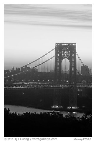 Washington Bridge at dawn from New Jersey. NYC, New York, USA