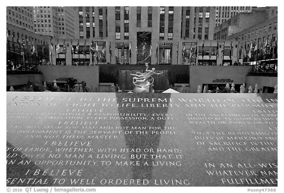 Plaque with the credo of John D Rockefeller, Rockefeller Plaza. NYC, New York, USA (black and white)