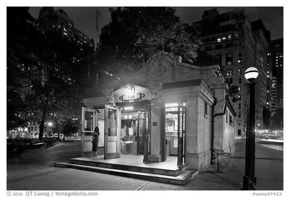 Bowling Green subway entrance. NYC, New York, USA (black and white)