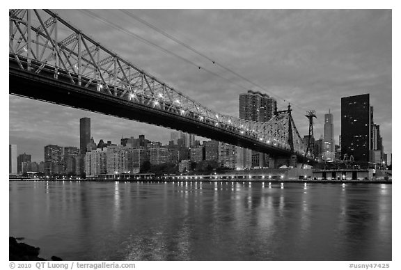 Queensboro bridge and Manhattan at dawn. NYC, New York, USA (black and white)